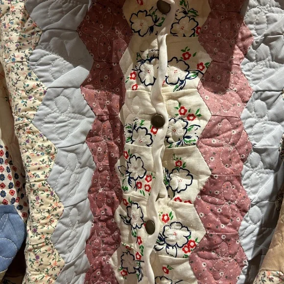 Handmade Patchwork Quilt Jacket - Picture 3 of 12